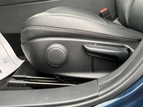 Used 2025 MAZDA MAZDA3 s image 21