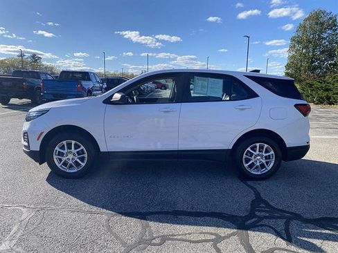Used 2024 Chevrolet Equinox LS w/ Driver Confidence II Package AWD/4WD image 17