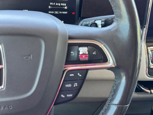 Used 2019 Lincoln Navigator L Reserve AWD/4WD image 23