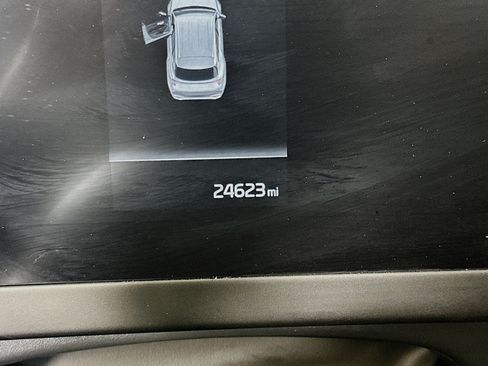 Used 2025 Kia Sportage LX FWD image 18