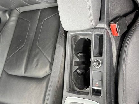 Used 2020 Audi Q3 2.0T Premium w/ Convenience Package AWD/4WD image 35