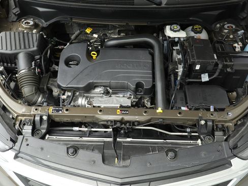 Used 2024 Chevrolet Equinox LT image 36