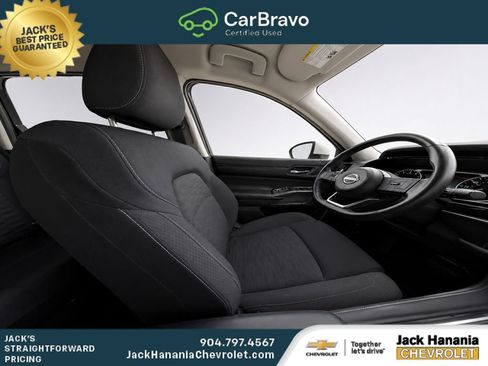 Used 2022 Nissan Pathfinder SV AWD/4WD image 10
