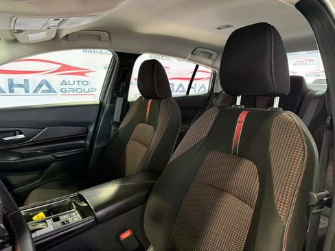 Used 2026 Nissan Sentra SR w/ Floor Mat Package FWD image 29
