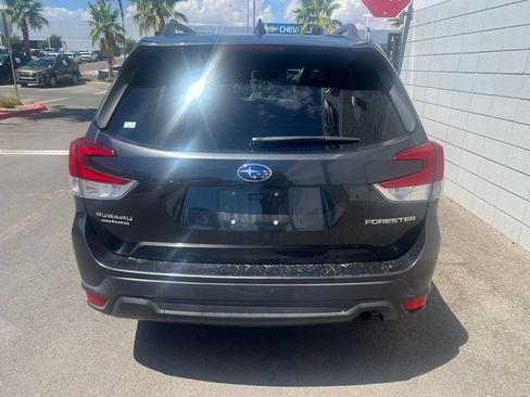 Used 2019 Subaru Forester Premium AWD/4WD image 7