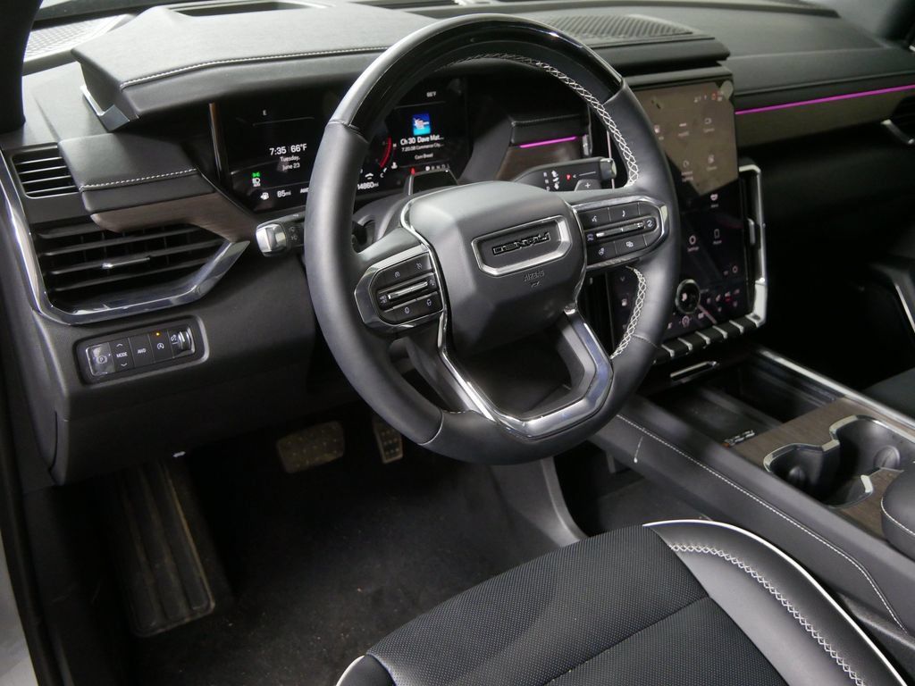 Used 2025 GMC Acadia Denali w/ Super Cruise Package AWD/4WD image 12