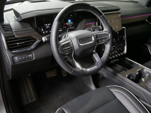 Used 2025 GMC Acadia Denali w/ Super Cruise Package AWD/4WD image 12