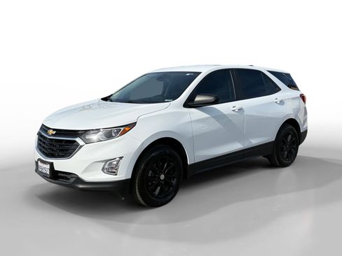 Used 2021 Chevrolet Equinox LS image 1