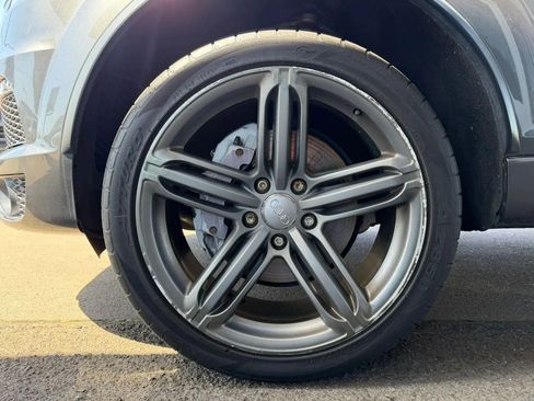 Used 2015 Audi Q7 3.0T S line Prestige w/ 21" S Line Plus Package AWD/4WD image 9