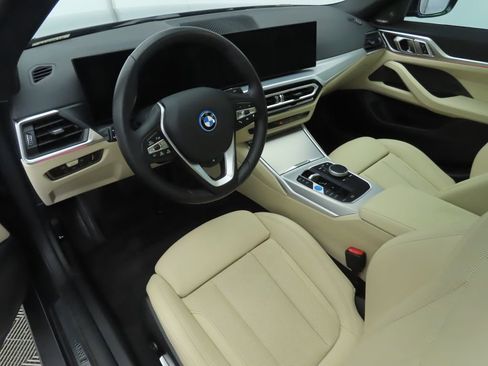 Used 2023 BMW i4 eDrive35 image 9
