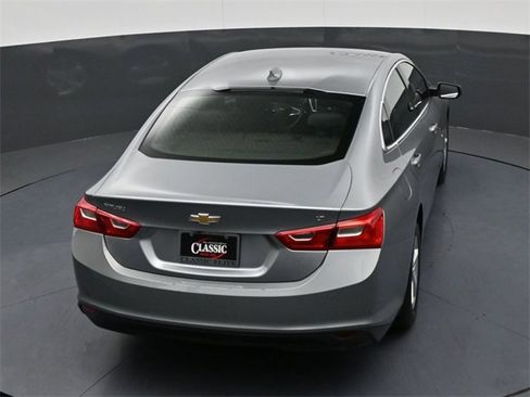 Used 2024 Chevrolet Malibu LT image 21