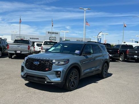 Certified 2025 Ford Explorer ST RWD image 8
