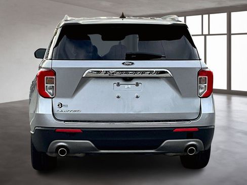 Used 2022 Ford Explorer Limited image 5