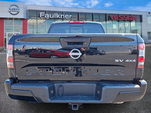 Certified 2024 Nissan Frontier SV w/ Technology Package AWD/4WD image 5