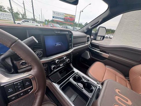 Used 2025 Ford F250 King Ranch w/ Chrome Package AWD/4WD image 19
