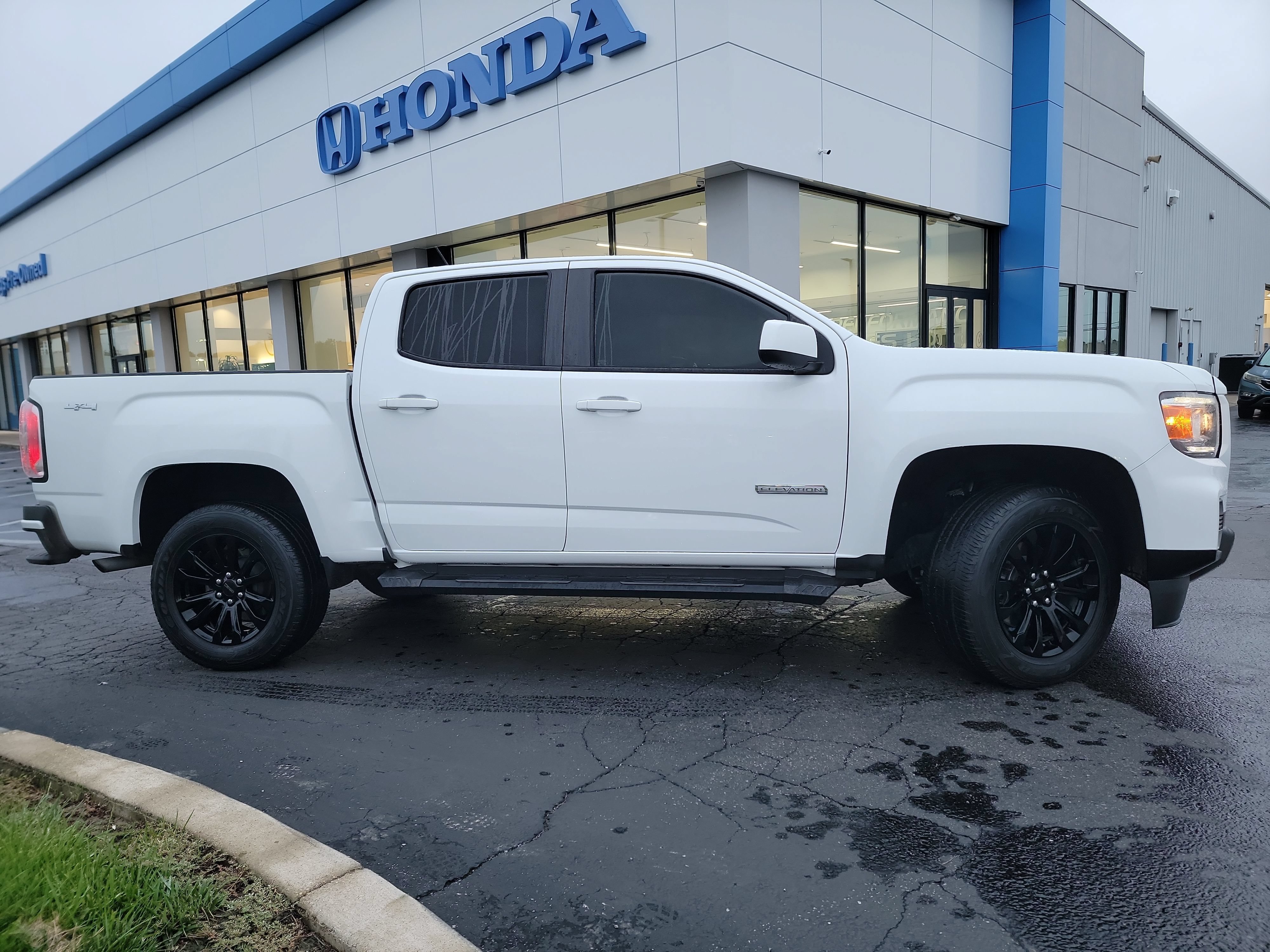 Used 2022 GMC Canyon Elevation w/ Trailering Package AWD/4WD image 11