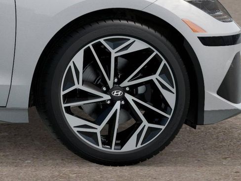 New 2025 Hyundai Ioniq 6 SEL image 8