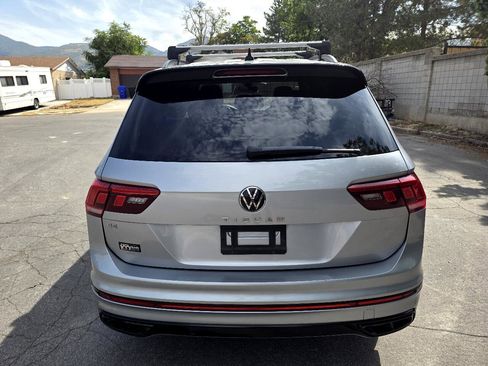 Used 2022 Volkswagen Tiguan SE R-Line image 4