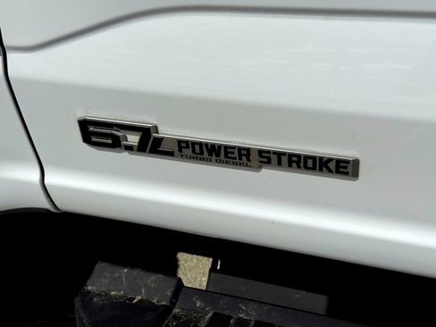 Used 2024 Ford F250 Lariat AWD/4WD image 3