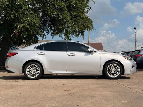 Used 2016 Lexus ES 350 FWD image 2