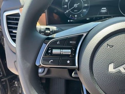 Certified 2025 Kia Seltos EX w/ EX Sunroof Package AWD/4WD image 36