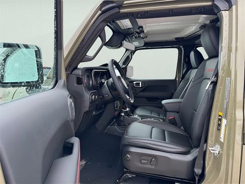 New 2026 Jeep Wrangler Unlimited Rubicon w/ Safety Group image 19