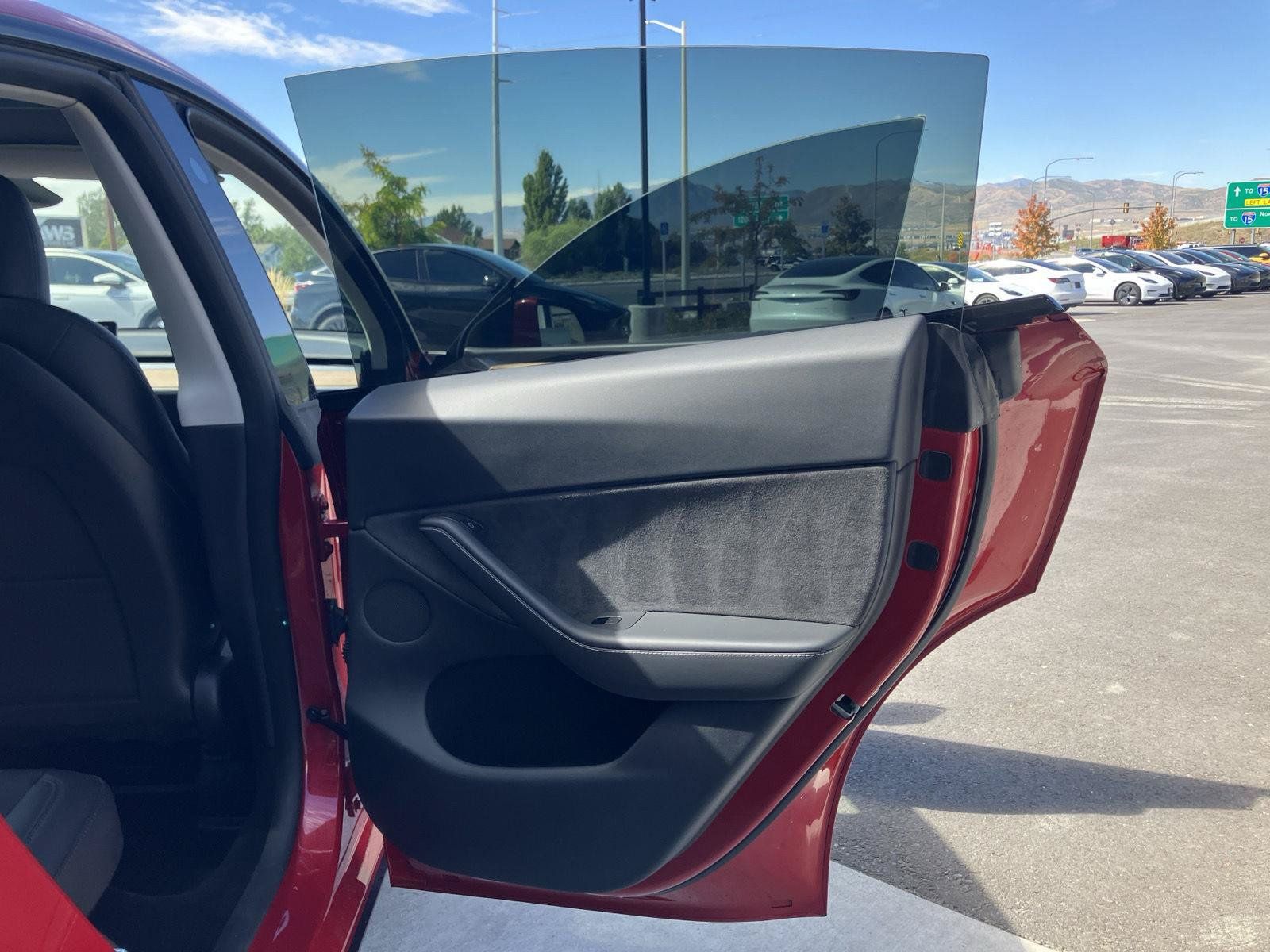 Used 2023 Tesla Model Y Long Range AWD/4WD image 17