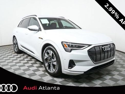 Certified 2022 Audi e-tron Premium image 1