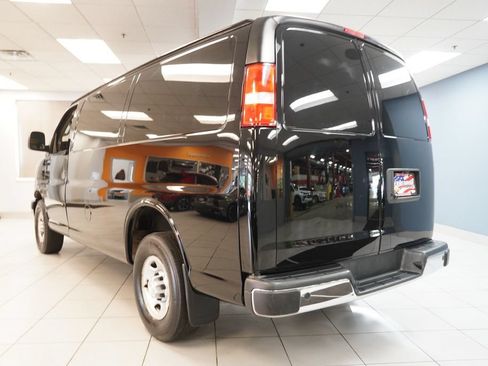 Used 2019 Chevrolet Express 2500 w/ Driver Convenience Package RWD image 3