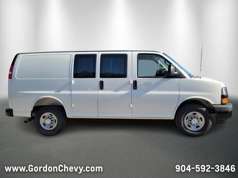 New 2025 Chevrolet Express 2500 Work Van image 8