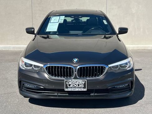 Used 2017 BMW 530i RWD image 3