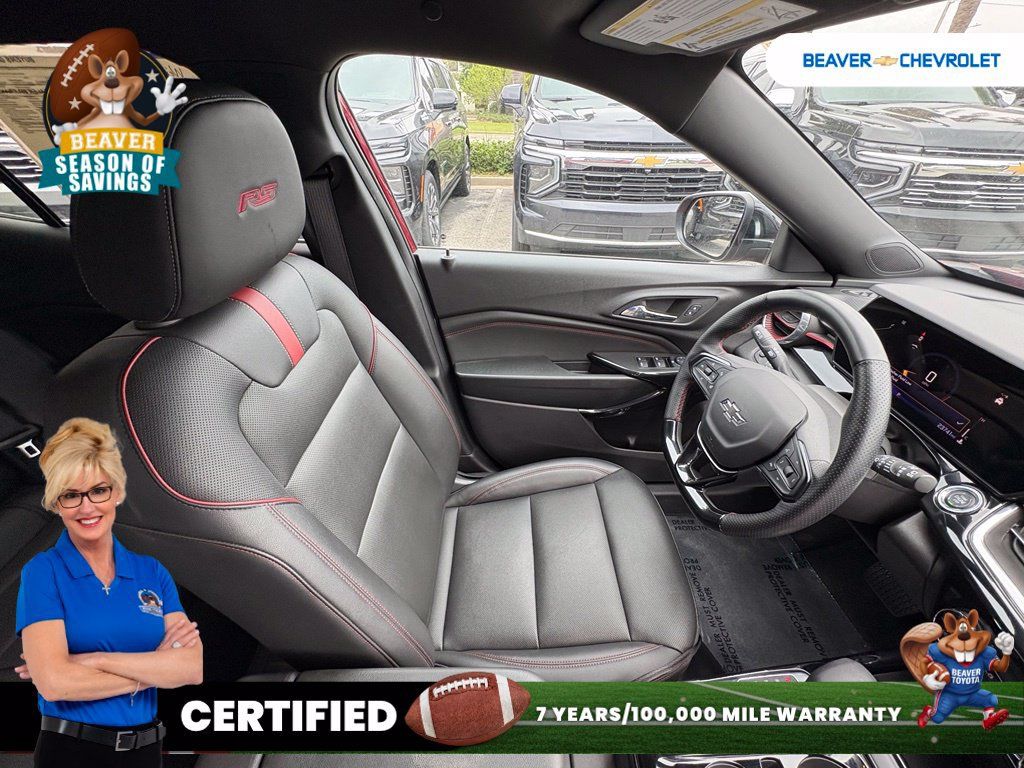 Used 2025 Chevrolet Trax RS w/ Driver Confidence Package FWD image 29