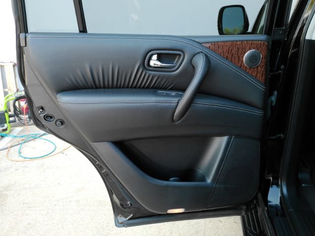 Used 2017 Nissan Armada Platinum RWD image 21