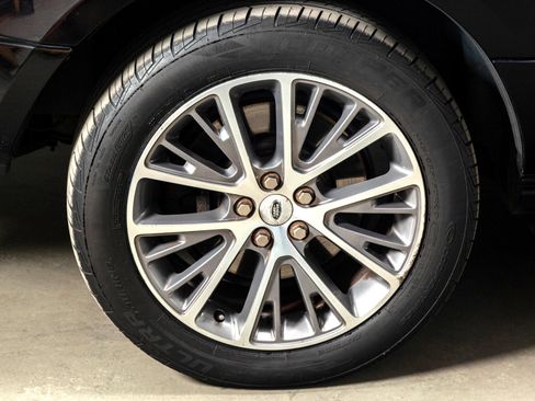 Used 2011 Land Rover Range Rover Autobiography image 17