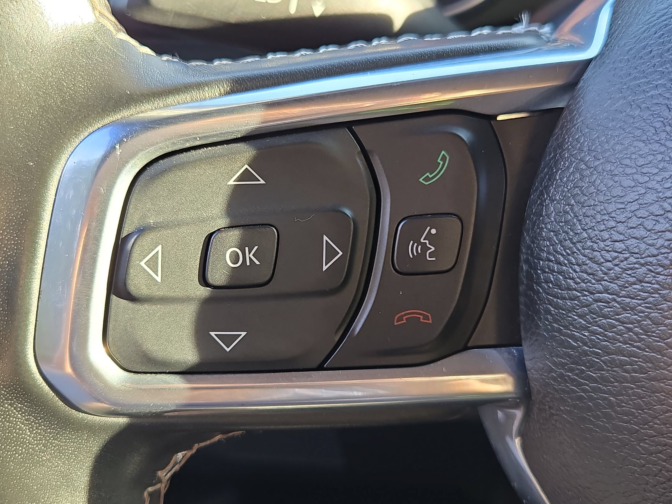 Used 2023 Jeep Wrangler Unlimited Sahara w/ Cold Weather Group AWD/4WD image 27