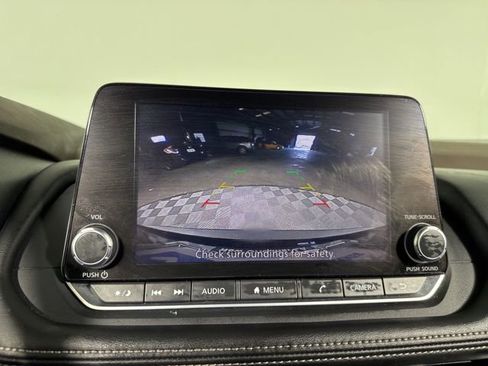 Used 2023 Nissan Rogue SV image 28