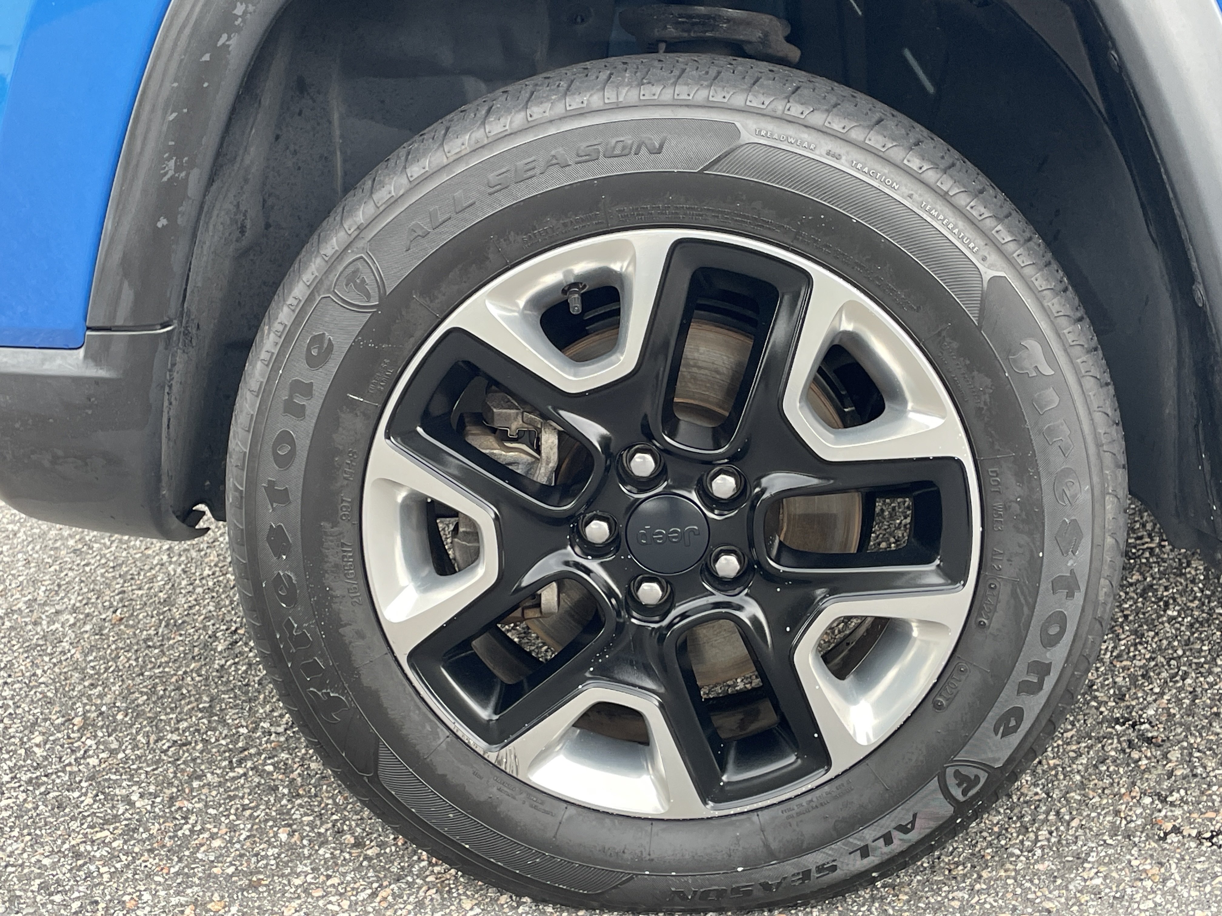 Used 2017 Jeep Compass Trailhawk w/ Popular Equipment Group AWD/4WD image 12