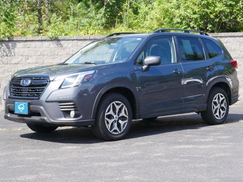 Used 2023 Subaru Forester Premium AWD/4WD image 1