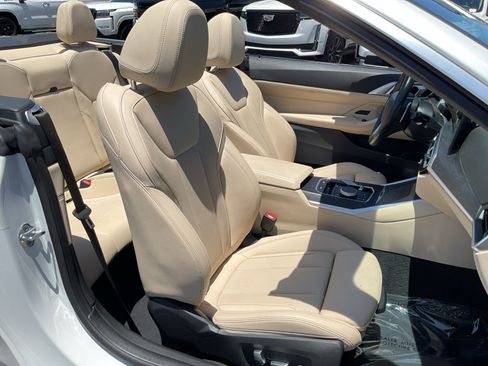 Used 2024 BMW 430i Convertible w/ Premium Package RWD image 21