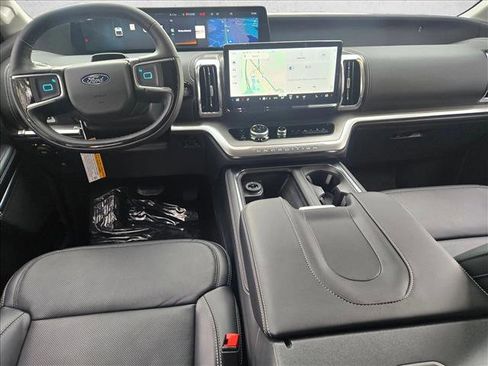 New 2025 Ford Expedition Max Platinum w/ Driver's Package image 14