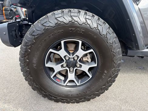 Used 2019 Jeep Wrangler Unlimited Rubicon AWD/4WD image 11