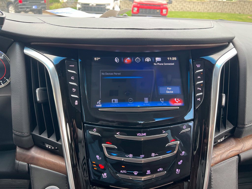 Used 2017 Cadillac Escalade Luxury AWD/4WD image 38