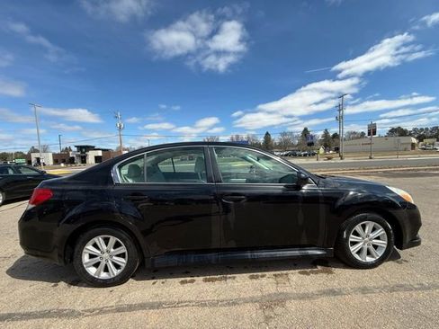 Used 2011 Subaru Legacy 2.5i Premium w/ All-Weather Pkg AWD/4WD image 4