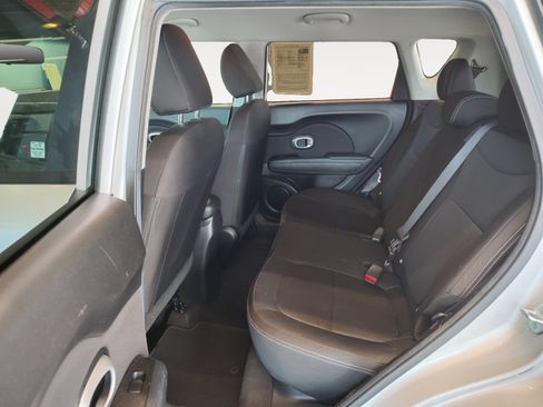 Used 2015 Kia Soul FWD image 21