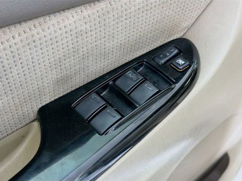 Used 2004 Toyota Sienna LE image 13