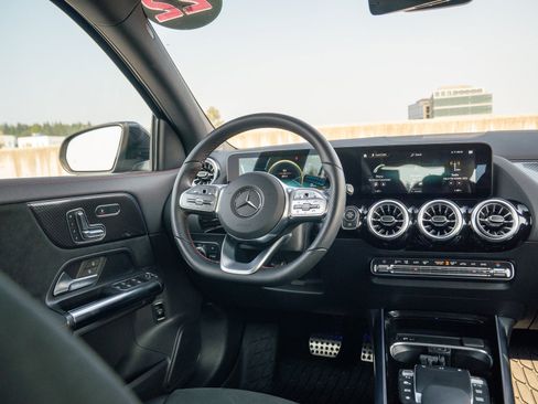Used 2022 Mercedes-Benz GLA 35 AMG 4MATIC image 20