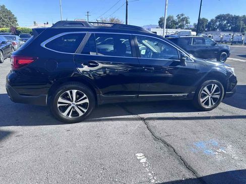 Used 2018 Subaru Outback 2.5i Limited image 3