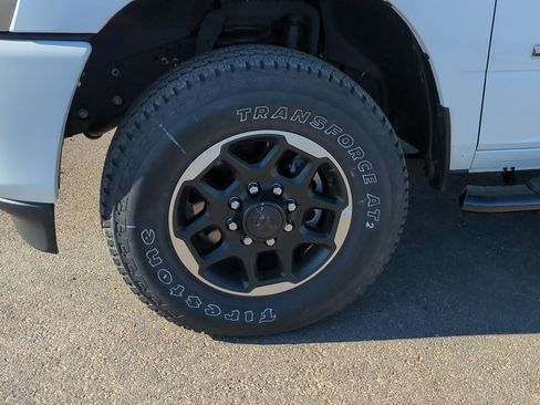 Used 2025 RAM 2500 Laramie AWD/4WD image 11