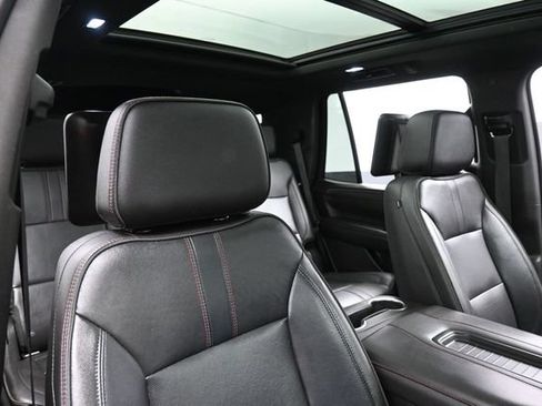 Used 2021 Chevrolet Tahoe RST w/ Luxury Package AWD/4WD image 32