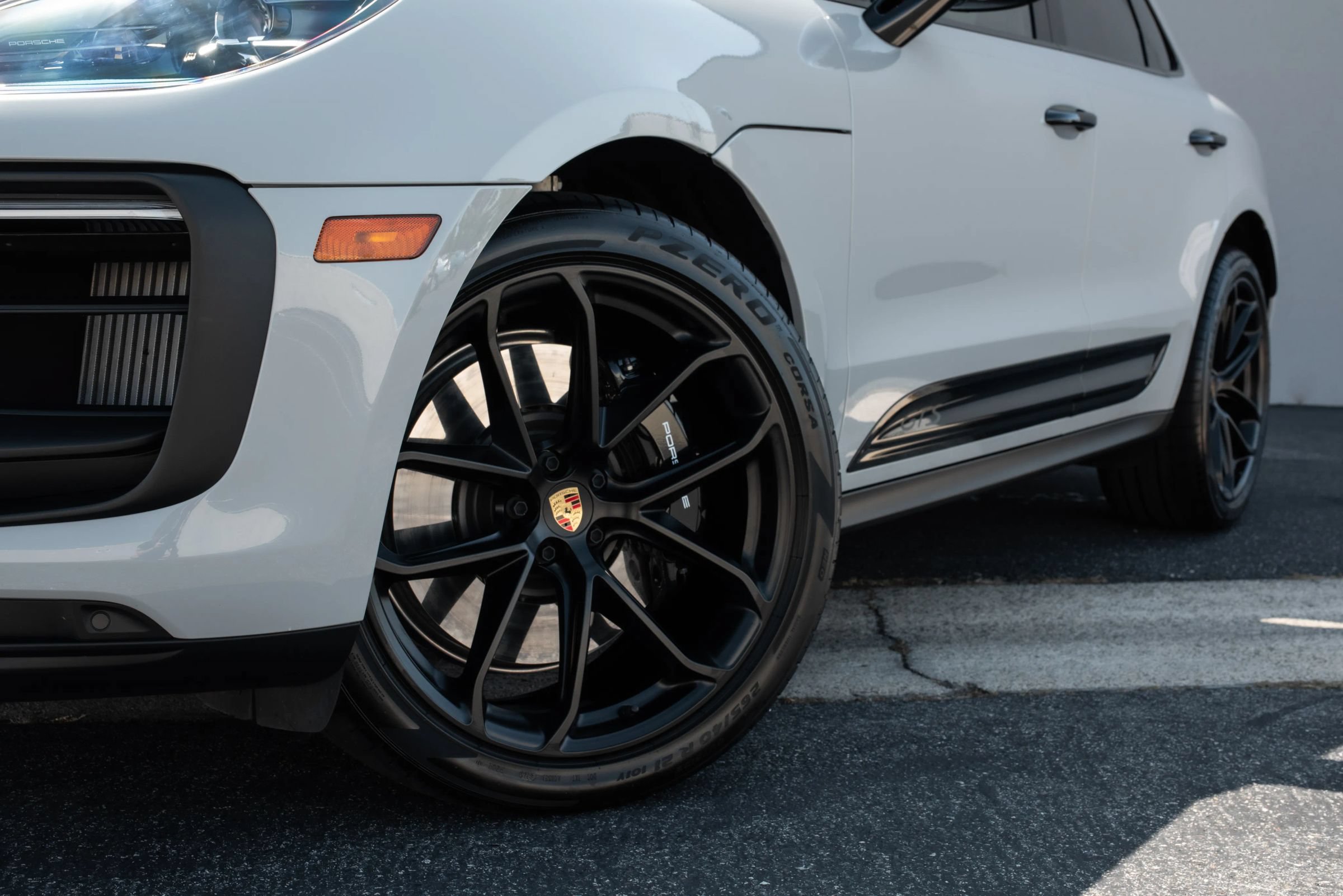 Used 2026 Porsche Macan GTS AWD/4WD image 30